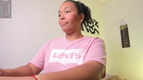 desty_y online show from October 24, 2025, 3:03 am