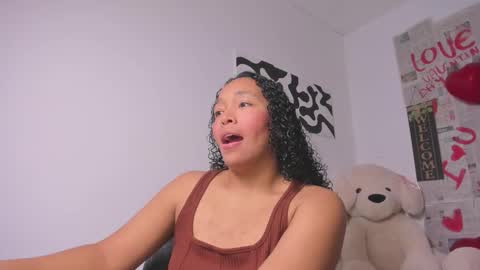 desty_y online show from February 17, 2026, 6:21 am