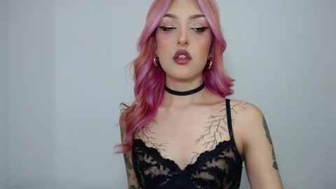 Angel Boo and Adrian online show from November 11, 2025, 7:25 pm