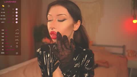 Snapshot of devilss_toy chatting on September 21, 2025, 3:57 pm CIBELLE online show from September 21, 2025, 3:57 pm