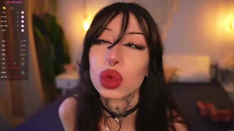 Snapshot of devilss_toy chatting on November 22, 2025, 3:33 pm CIBELLE online show from November 22, 2025, 3:33 pm