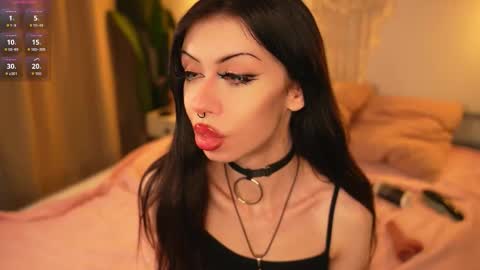 Snapshot of devilss_toy chatting on December 21, 2025, 4:03 pm CIBELLE online show from December 21, 2025, 4:03 pm