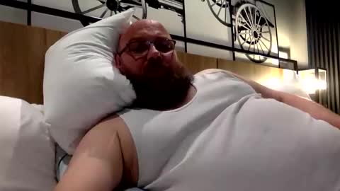 Snapshot of devilwings2 chatting on May 5, 2026, 10:45 am devilwings2 online show from May 5, 2026, 10:45 am