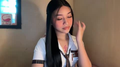 Devine Greyson online show from November 13, 2025, 2:43 am