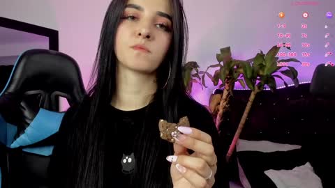 Snapshot of devlin_violet__ chatting on January 17, 2025, 6:15 am PaulaInsta  paulacastellanos 1Pvt open online show from January 17, 2025, 6:15 am