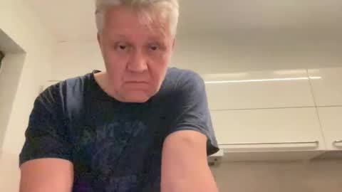 Snapshot of devon_nite chatting on October 14, 2025, 11:16 pm Devon online show from October 14, 2025, 11:16 pm