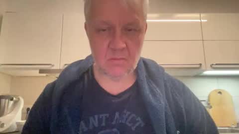 Snapshot of devon_nite chatting on December 16, 2025, 1:10 am Devon online show from December 16, 2025, 1:10 am