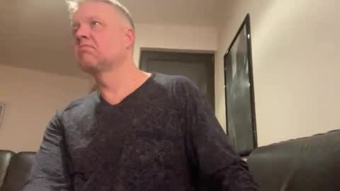 Snapshot of devon_nite chatting on January 8, 2026, 12:02 am Devon online show from January 8, 2026, 12:02 am