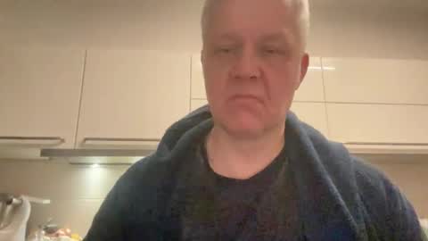 Snapshot of devon_nite chatting on January 15, 2026, 12:04 am Devon online show from January 15, 2026, 12:04 am