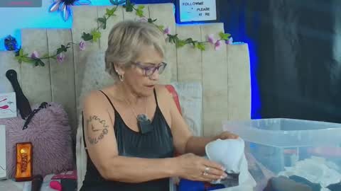 Snapshot of devora_mature65 chatting on January 9, 2026, 6:21 pm Devora online show from January 9, 2026, 6:21 pm