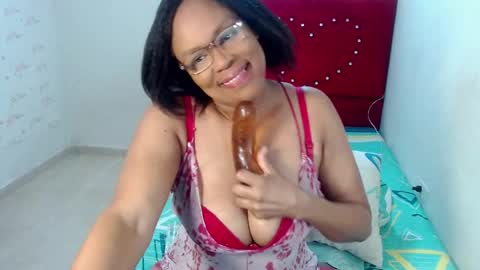 Snapshot of devorasexy2 chatting on April 16, 2026, 10:49 am Devora.. online show from April 16, 2026, 10:49 am
