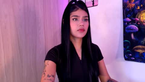 Snapshot of devours_fire chatting on November 12, 2025, 9:36 pm Sara 3 online show from November 12, 2025, 9:36 pm