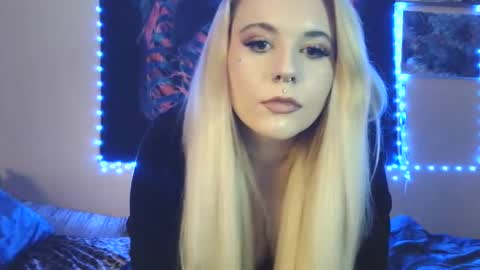 Snapshot of devyn_winter chatting on December 13, 2025, 11:54 pm devyn winter online show from December 13, 2025, 11:54 pm