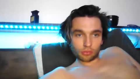 devyy333 online show from March 6, 2026, 6:15 pm