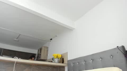 thumb up me please its important online show from October 29, 2025, 9:55 am