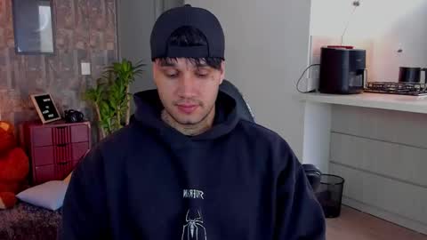 Snapshot of deymon_scott chatting on December 5, 2025, 5:20 pm JULIAN online show from December 5, 2025, 5:20 pm