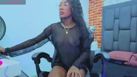 Snapshot of deyy_madisson chatting on October 27, 2025, 10:36 pm Madisson online show from October 27, 2025, 10:36 pm