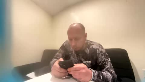 Snapshot of deznuts130 chatting on February 1, 2025, 4:35 am deznuts130 online show from February 1, 2025, 4:35 am