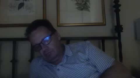 Snapshot of dfwgonewrong chatting on April 13, 2026, 5:46 am dfwgonewrong online show from April 13, 2026, 5:46 am