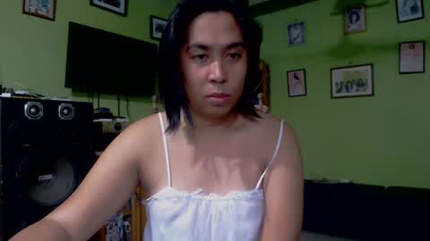 Dhalia lips online show from December 15, 2025, 7:45 am