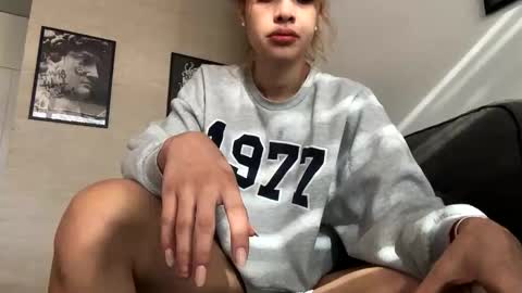 Dhalia online show from November 24, 2025, 10:48 am