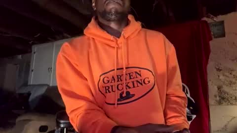 Snapshot of dhbbc454336 chatting on December 15, 2024, 11:12 am Marcus D-von Steel as the raunchy ass sniffer thrill me with your online show from December 15, 2024, 11:12 am