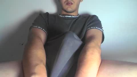 Snapshot of di_carter chatting on April 19, 2026, 8:33 pm Carter online show from April 19, 2026, 8:33 pm