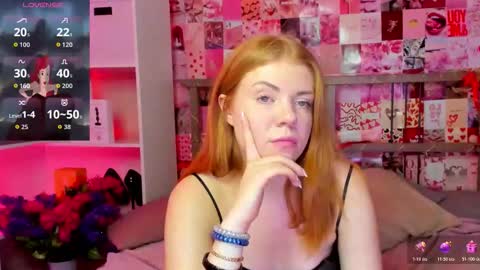 Snapshot of di_fox chatting on November 13, 2025, 5:28 am Di Fox online show from November 13, 2025, 5:28 am