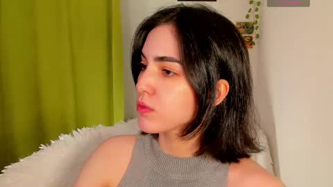 Snapshot of di_moon_ chatting on April 3, 2026, 3:10 pm Diana online show from April 3, 2026, 3:10 pm