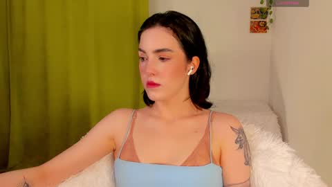 Snapshot of di_moon_ chatting on April 25, 2026, 2:58 pm Diana online show from April 25, 2026, 2:58 pm