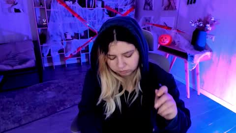 Dia online show from November 2, 2025, 10:56 pm