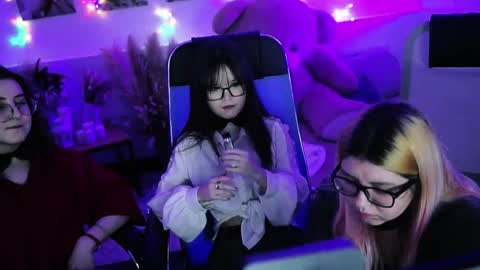 Snapshot of diaangell chatting on March 1, 2026, 7:16 pm Dia online show from March 1, 2026, 7:16 pm