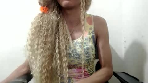 diabla_sexy22cm online show from November 12, 2025, 8:26 am