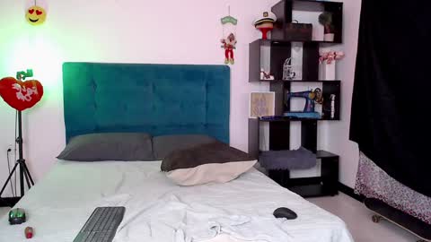 D I A B L A online show from December 10, 2024, 1:43 am