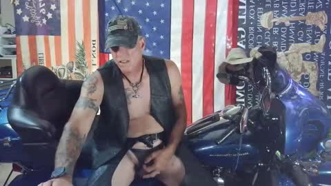 Snapshot of diabolic_yeti76 chatting on April 25, 2026, 8:50 pm Yeti online show from April 25, 2026, 8:50 pm