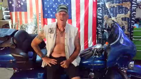 Snapshot of diabolic_yeti76 chatting on May 8, 2026, 7:41 pm Yeti online show from May 8, 2026, 7:41 pm
