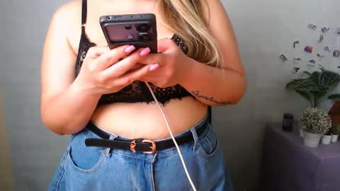 Snapshot of diamantkriss_ chatting on May 22, 2026, 2:01 pm Kriss online show from May 22, 2026, 2:01 pm