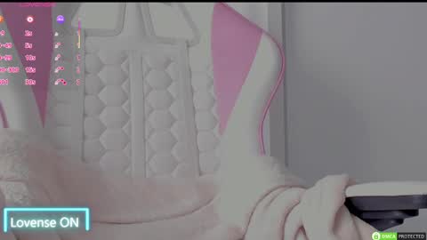 Snapshot of diamond_ava_ chatting on February 21, 2025, 9:45 am Thea online show from February 21, 2025, 9:45 am