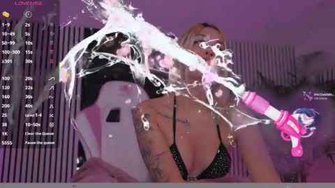 Snapshot of diamond_ava_ chatting on December 20, 2025, 4:14 pm Thea online show from December 20, 2025, 4:14 pm