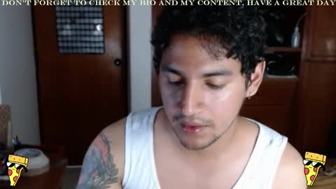 Snapshot of diamond_bruno chatting on February 4, 2025, 12:08 am Bruno Diamond online show from February 4, 2025, 12:08 am