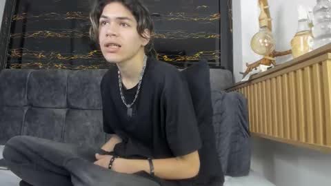 diamond_twink online show from February 14, 2026, 3:09 pm