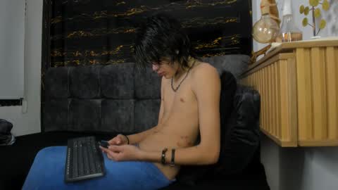 diamond_twink online show from February 24, 2026, 1:53 pm