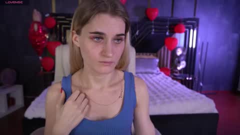 DiamondNina online show from February 24, 2026, 8:40 pm