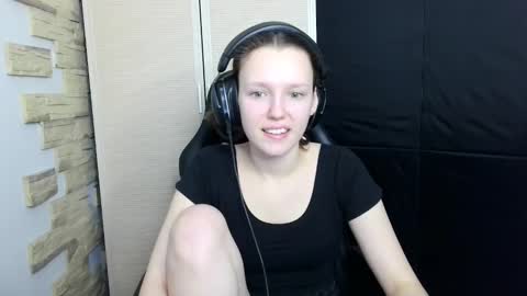 diana_back3 online show from November 19, 2025, 12:05 pm