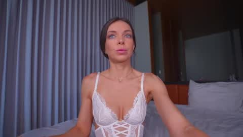 Diana online show from June 21, 2026, 1:52 am