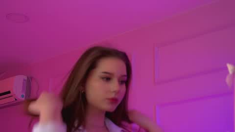 Snapshot of dianabecker chatting on May 21, 2026, 6:26 pm Diana online show from May 21, 2026, 6:26 pm