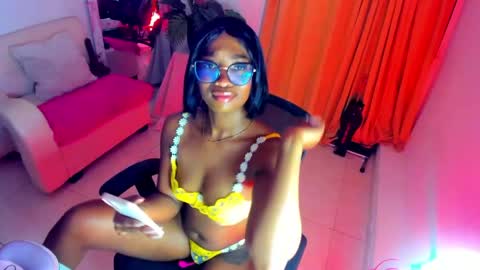 Snapshot of dianablackgirl chatting on May 1, 2026, 10:14 pm dianablackgirl online show from May 1, 2026, 10:14 pm
