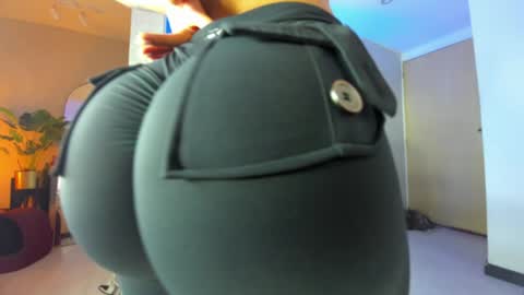 Snapshot of dianac1998 chatting on October 30, 2025, 9:15 pm dianac1998 online show from October 30, 2025, 9:15 pm