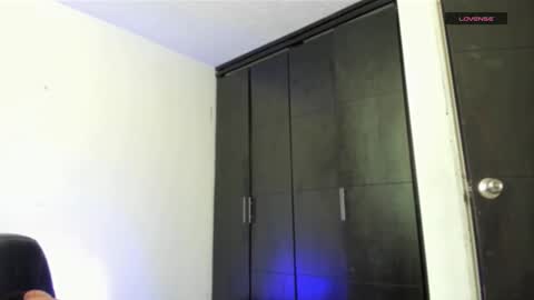 dianadirty1 online show from November 19, 2025, 3:23 pm