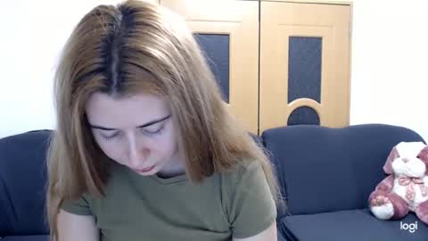 Snapshot of dianasmiey7 chatting on January 21, 2025, 6:12 pm dianasmiey7 online show from January 21, 2025, 6:12 pm